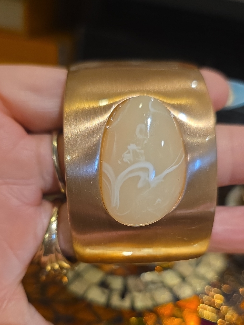 Source Unknown Gold-Tone Cuff Bracelet with Cream Marbled Cabochon